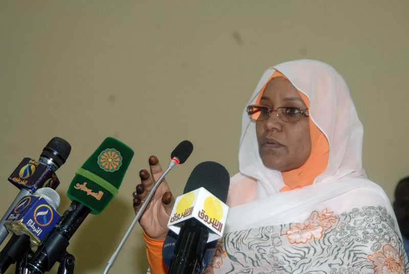 آمال محمود الأمين العام للمجلس القومي لرعاية الطفولة بالسودان